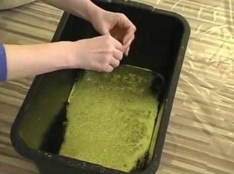 «Жидкие обои, как наносить на гипсокартон» видео, которое мы для вас подобрали, раскроет все секреты