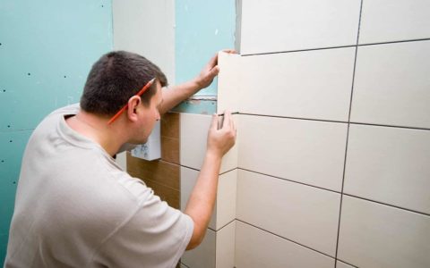 Как на гипсокартон приклеить кафель: обкладка короба