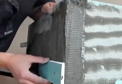 Монтаж первой плитки