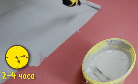 Нанесение второго слоя мастики