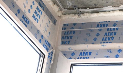 Профиль-расширитель позволяет набрать необходимую для подвесного потолка высоту