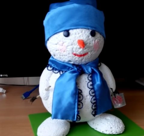 Снеговик из монтажной пены своими руками мастер класс