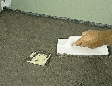Устройство стяжки с уклоном