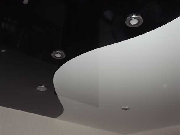 Монтаж на уровне потолка