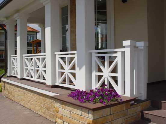 Деревянные ограждения балконов и террас Деревянные ограждения балконов и террас