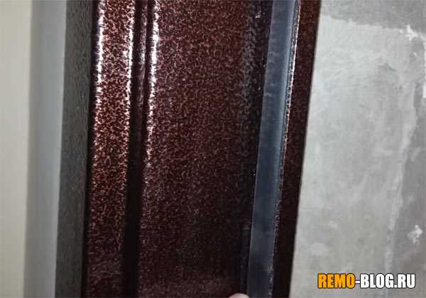 Дует из входной двери