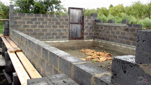 Основы строительства гаража из керамзитобетонных блоков