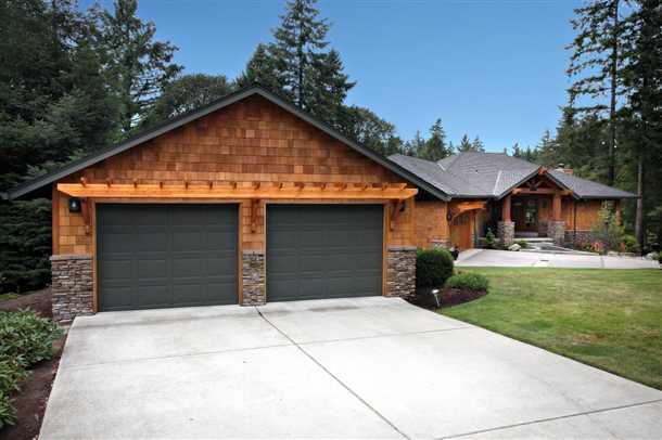 Гараж на участке Гараж на участке