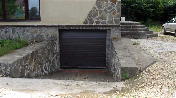 Цокольный гараж: особенности эксплуатации