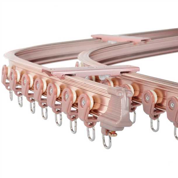 2. Гибкие металлические карнизы