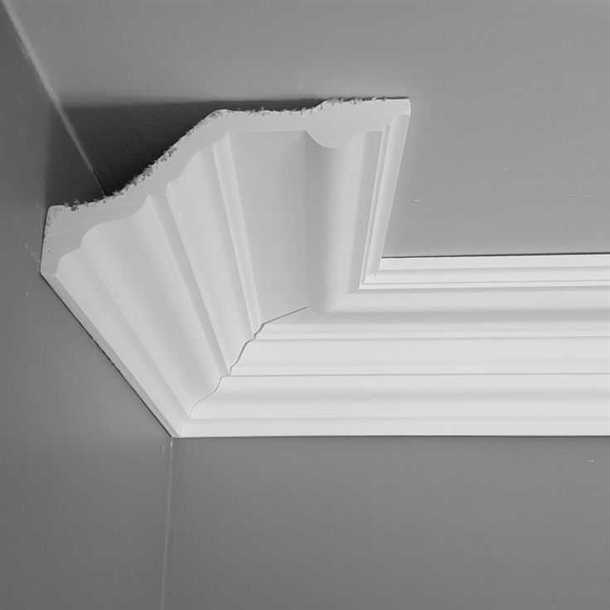 Гипсовые потолочные карнизы