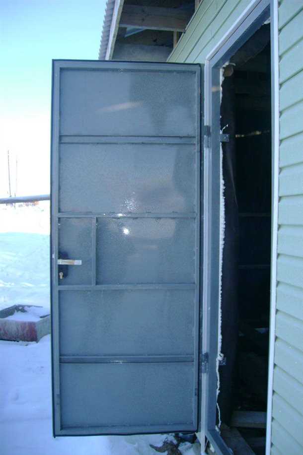 3. Установка замка и петель