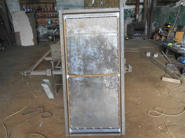 Как сделать металлическую дверь на гараж (Гараж garazh)