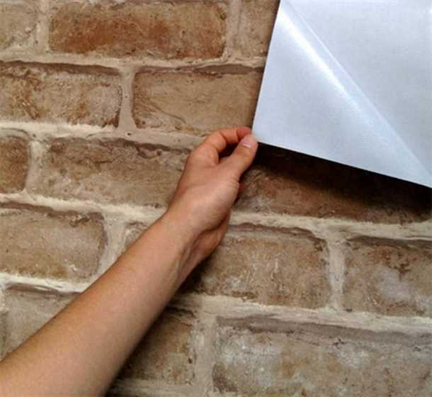 Уход и обслуживание самоклеющихся обоев