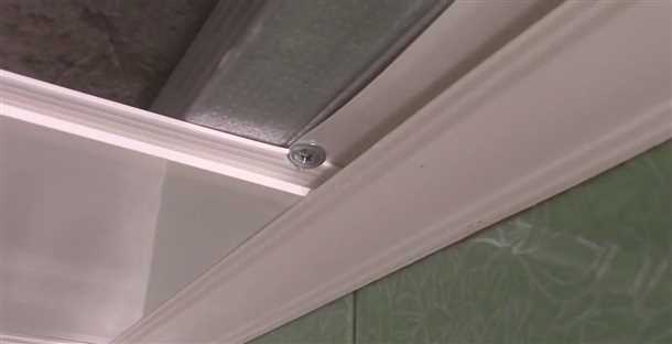 Потолочные плинтусы: модные тренды и классические решения