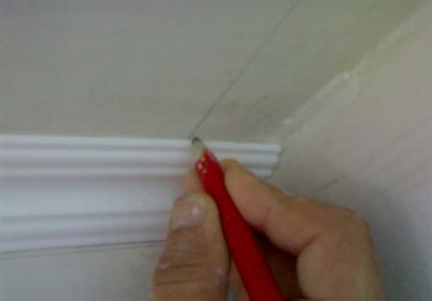 Прочные и надежные крепления для потолочных плинтусов