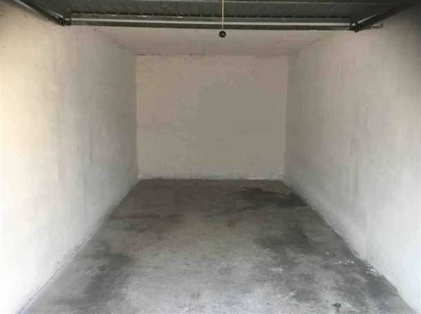 Оштукатурить кирпичный гараж: подготовка и инструменты