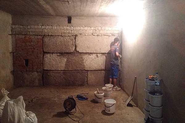 Расчет необходимого количества материалов для оштукатуривания кирпичного гаража