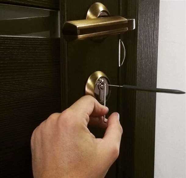 Шаг 2: Удаление старого замка