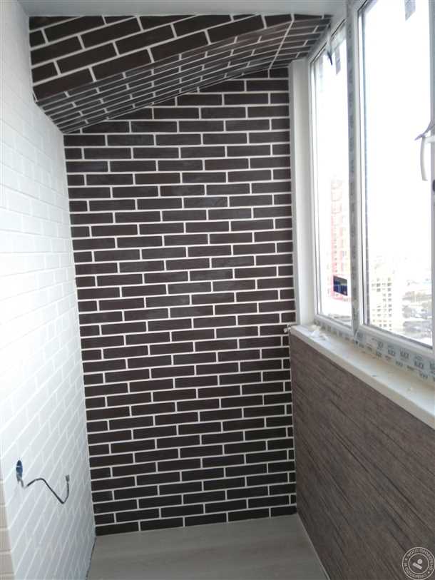 Как покрасить кирпичную стену на балконе Как покрасить кирпичную стену на балконе