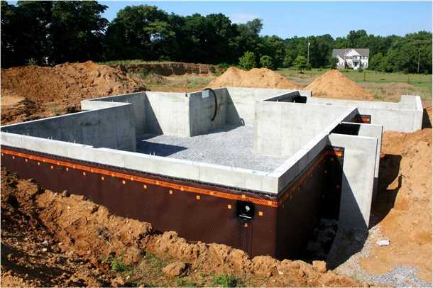 Как построить цокольный этаж