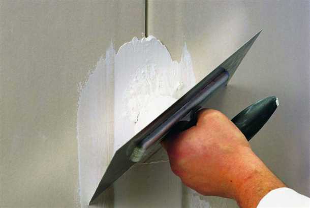 Нанесение шпаклевки