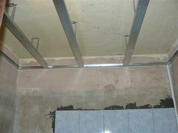 2. Потолочные панели