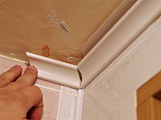 Как стыковать потолочный плинтус