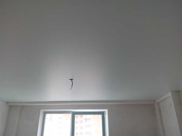 Преимущества натяжных потолков