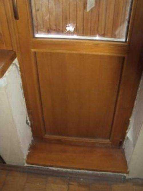 Как правильно установить утепленную дверь