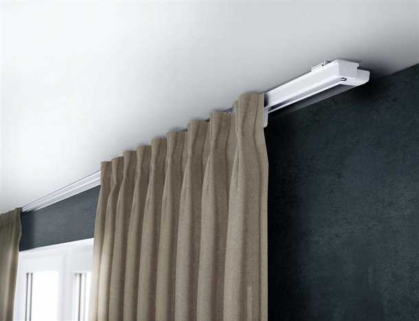 Преимущества потолочных карнизов