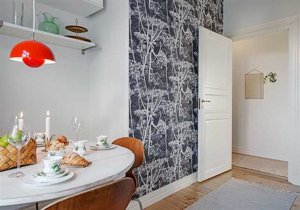 1. Виниловые обои