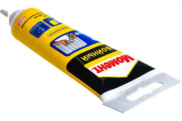 Преимущества использования клея для стыков обоев