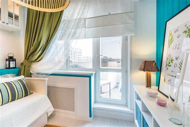 Уход за комнатой с балконом и окном