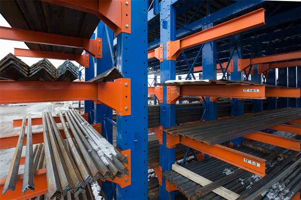 Крючки и держатели