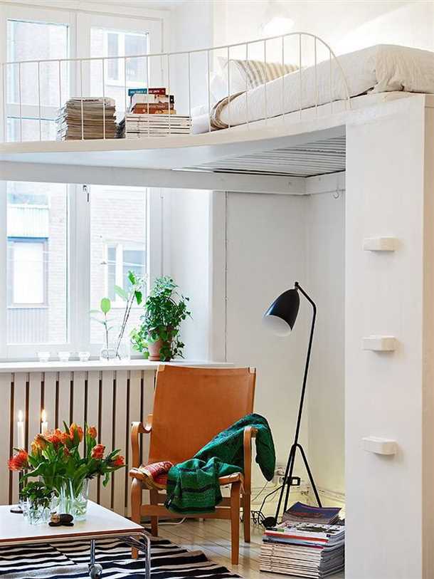 Кровать под потолком Кровать под потолком