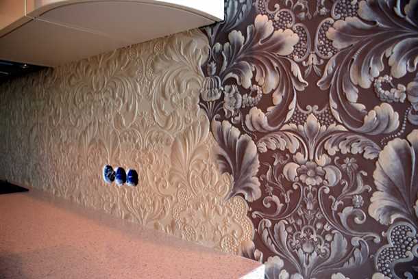 Особенности нанесения лака на фотообои