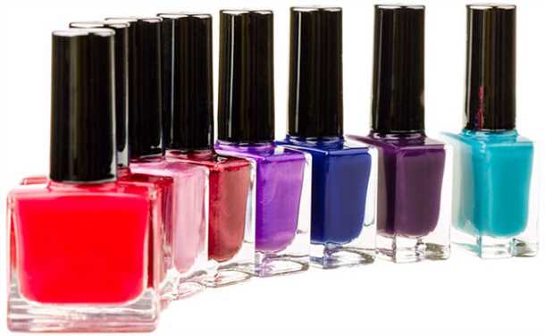 Нанесение лака