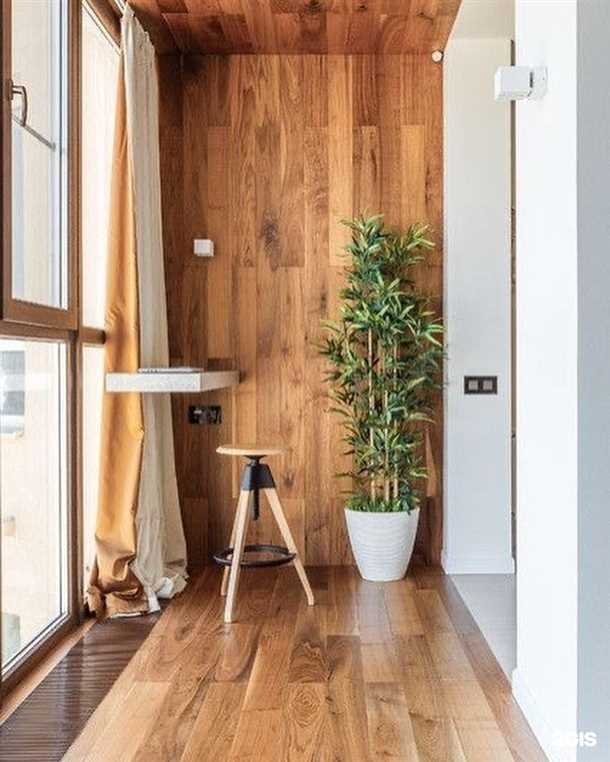 Ламинат на балконе Ламинат на балконе