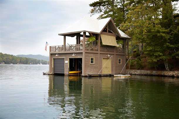 Зачем нужен лодочный гараж?