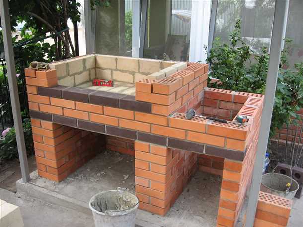 Мангал из кирпича