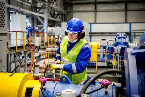 Машинист насосных установок