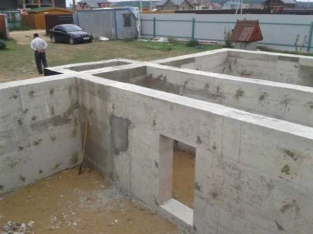 Преимущества использования монолитного цокольного этажа: