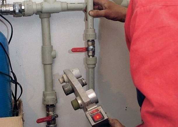 Преимущества металлических труб