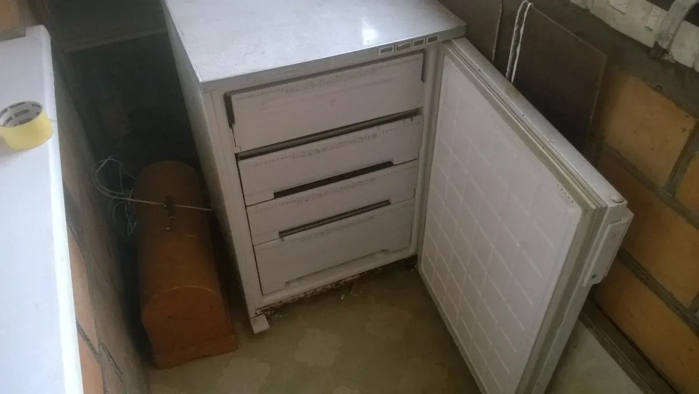Уход и обслуживание морозильной камеры на балконе зимой