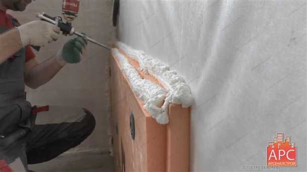 Подводные камни при клеении обоев пенополистирола