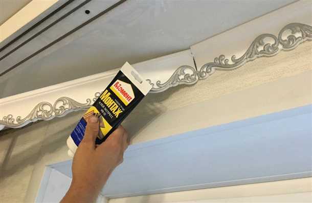 Виды обоев и их совместимость с потолочным плинтусом