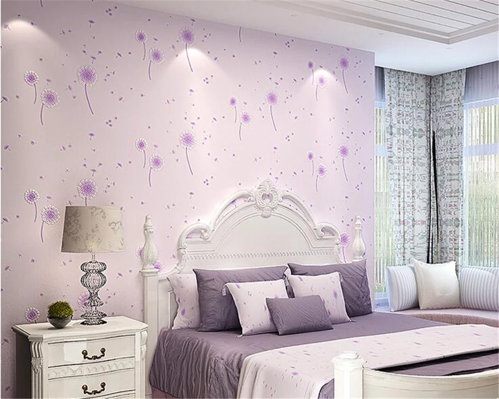 Преимущества использования обоев в спальне