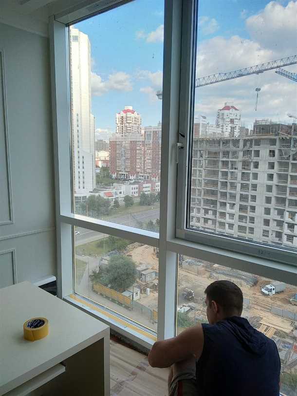 Установка балконных окон