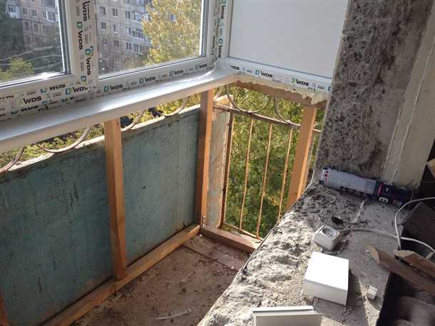 Шаг 1: Очистка рамы от старых материалов